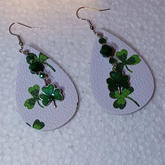 St. Patrick's day Earrings, New, Lt. wt vinyl tear drop, Crystal & charm dangle - Picture 2 of 5